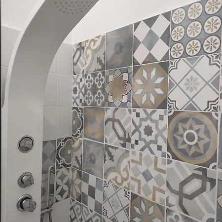 La Casetta Di Elia 리파리